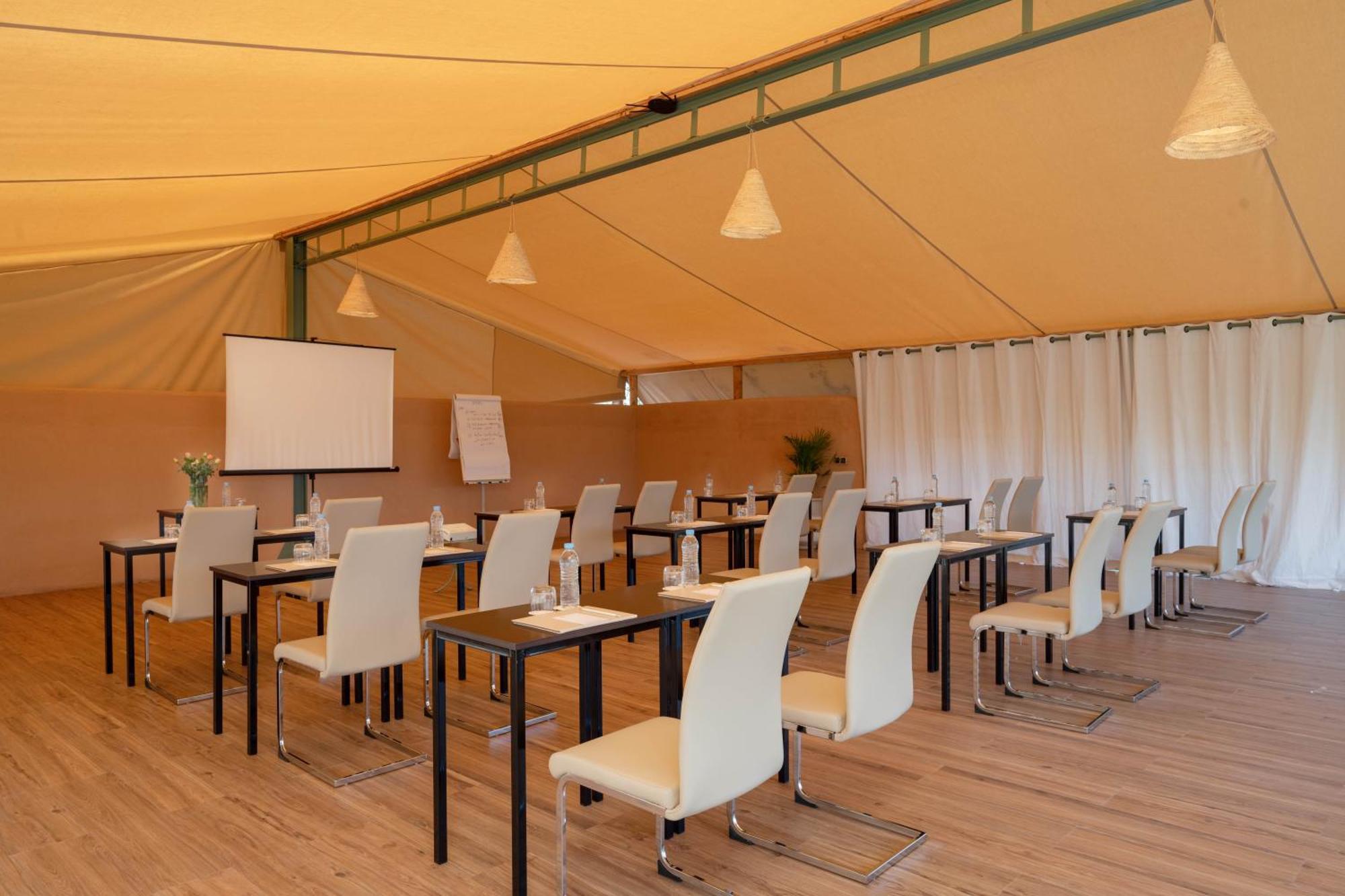 Oasis Lodges El Makina Bagian luar foto